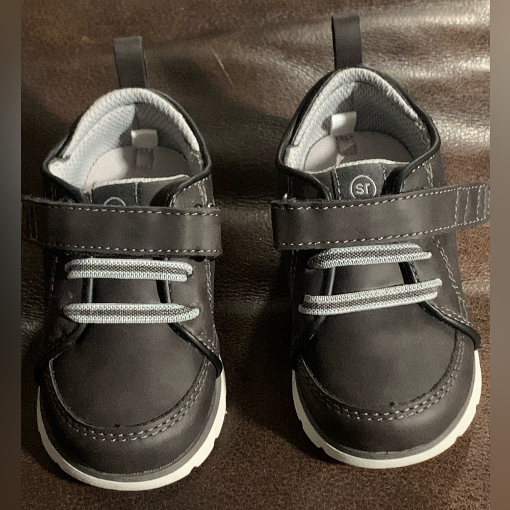 Boys Shoe - Stride Rite 360 - Size 5